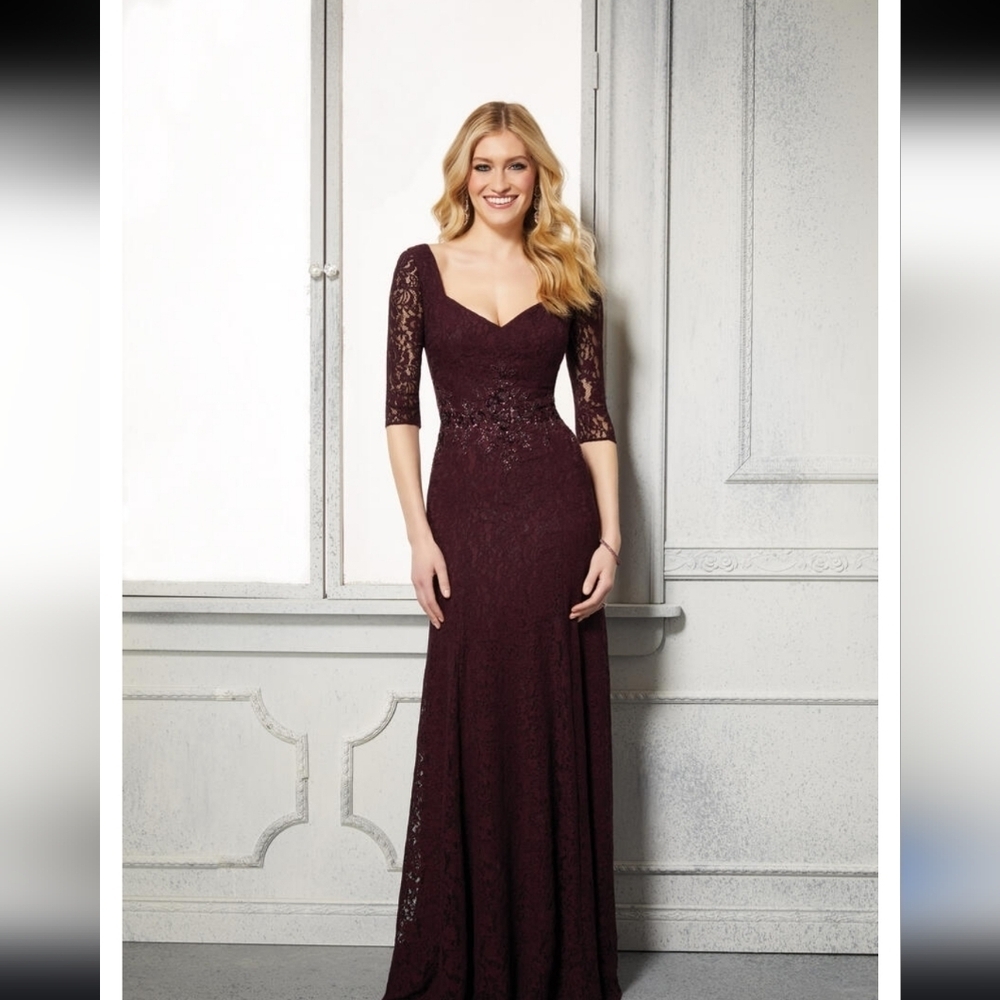 Elegant Lace Evening Gown in Deep Burgundy